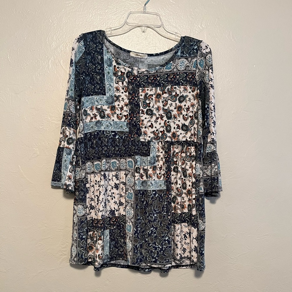 Andree by Unit size small flowy silky boho top